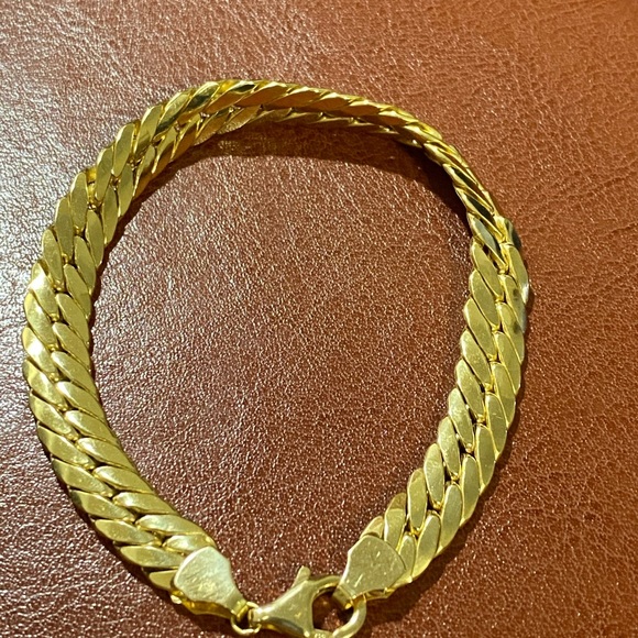 18K Gold Bracelet. - Picture 2 of 9